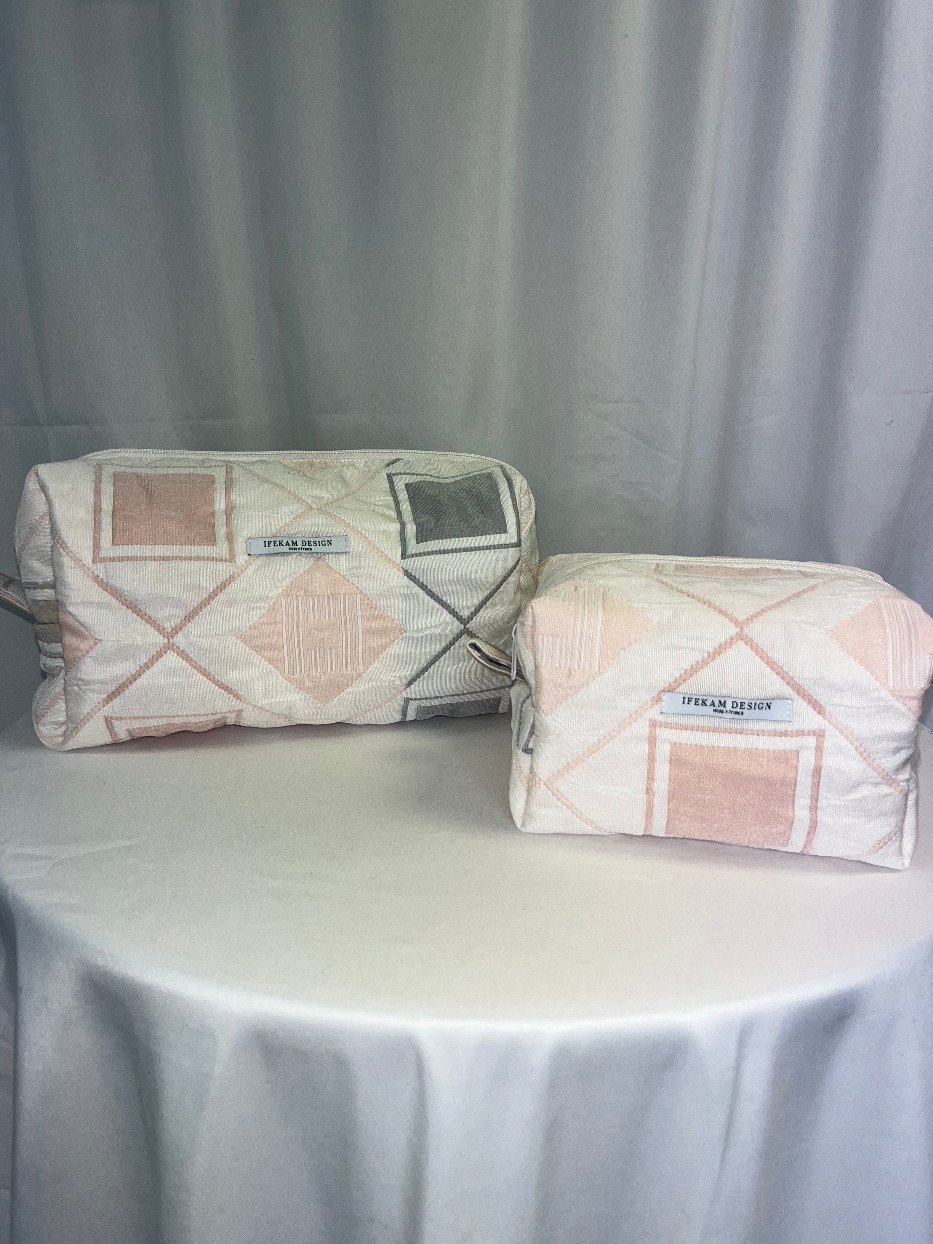 Pochette à maquillage rose pale