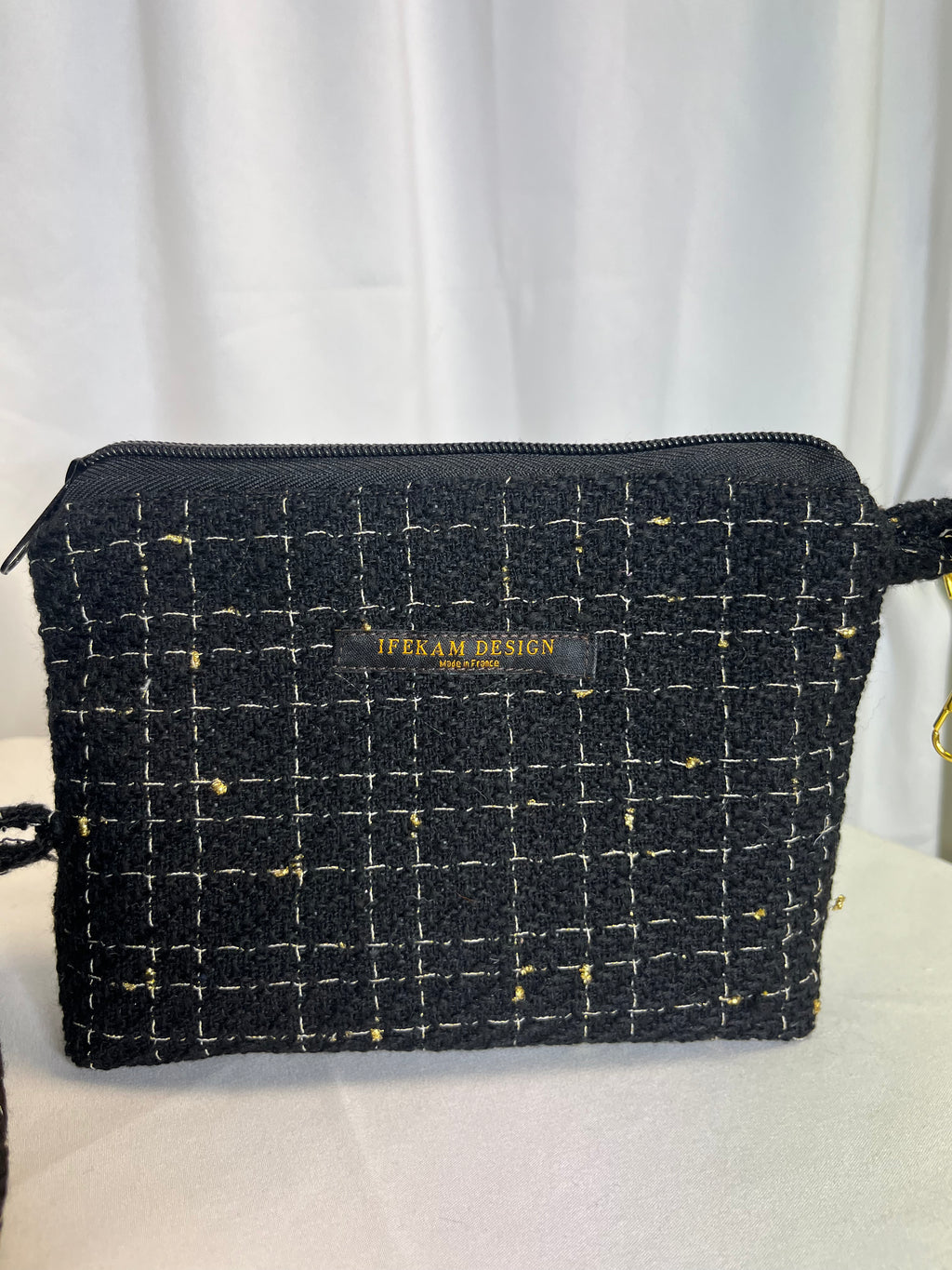 Petite pochette tweed noire pailleté avec broderie