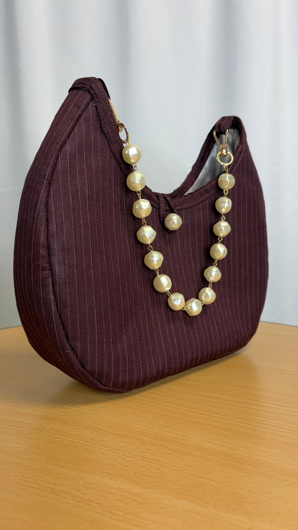 Sac à main bordeaux avec anse perles