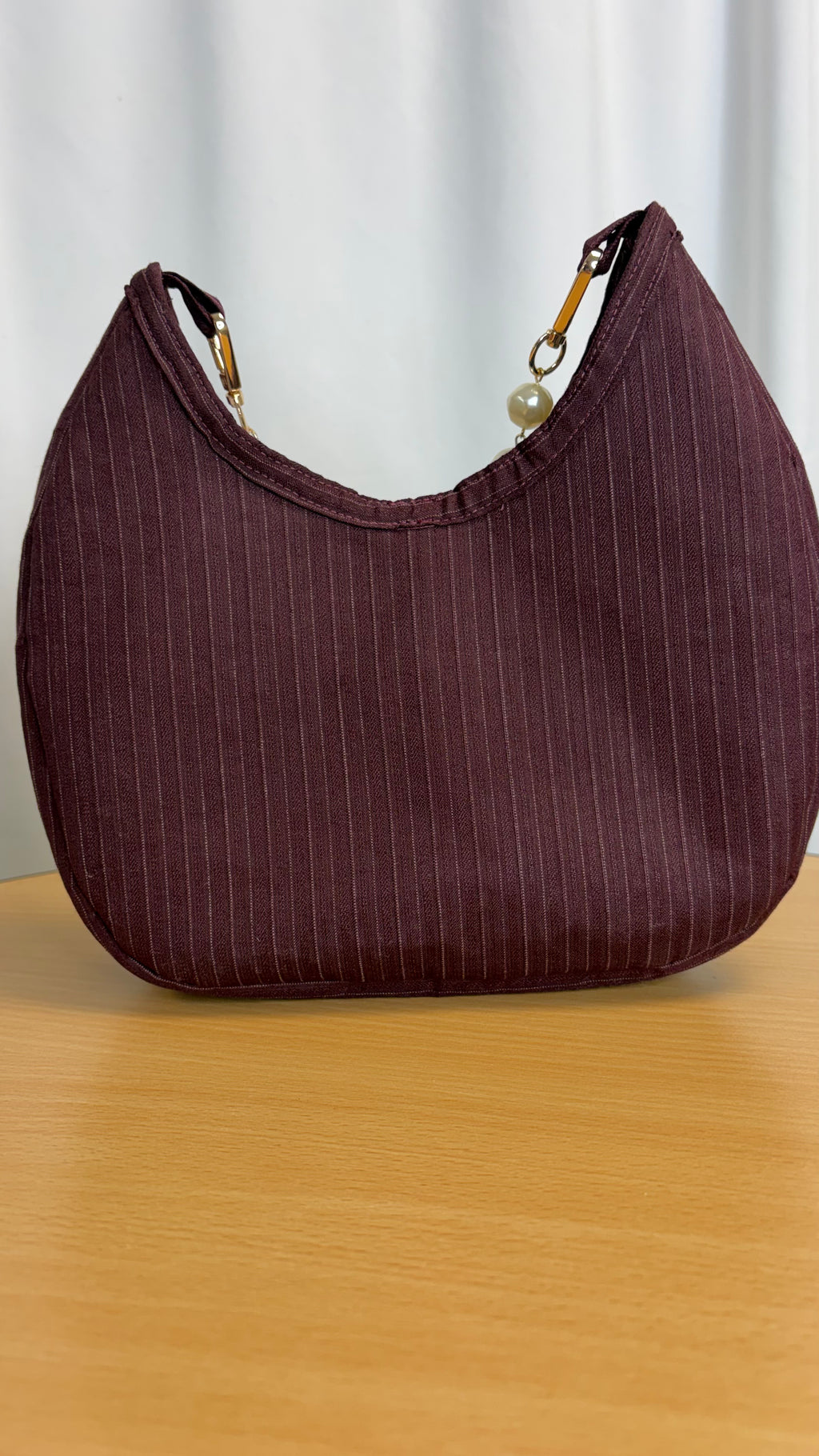Sac à main bordeaux avec anse perles