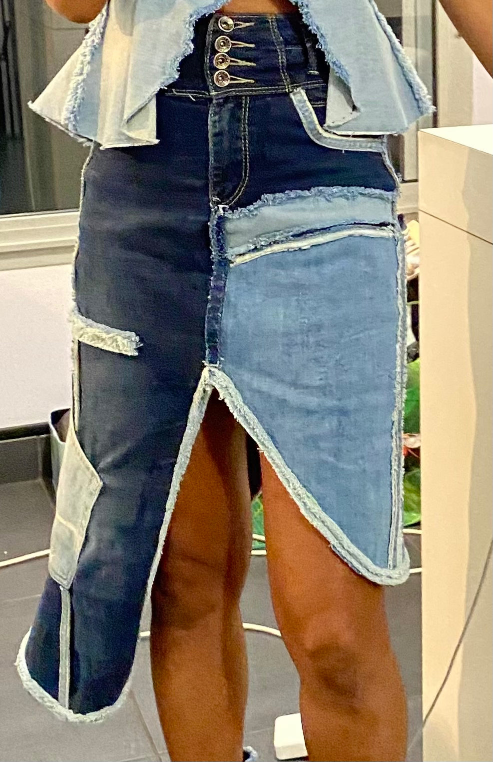 Distressed 4blue jeans skirt